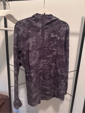 LULULEMON Women’s Run Hoodie - black camo